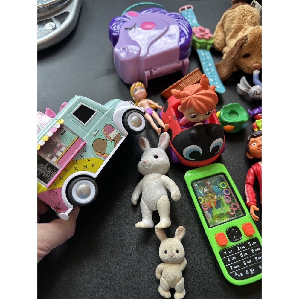 Random Toy Lot - Picture 2 of 11